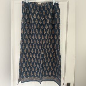 Abercrombie & Fitch Navy and Gold Leaf Maxi Skirt